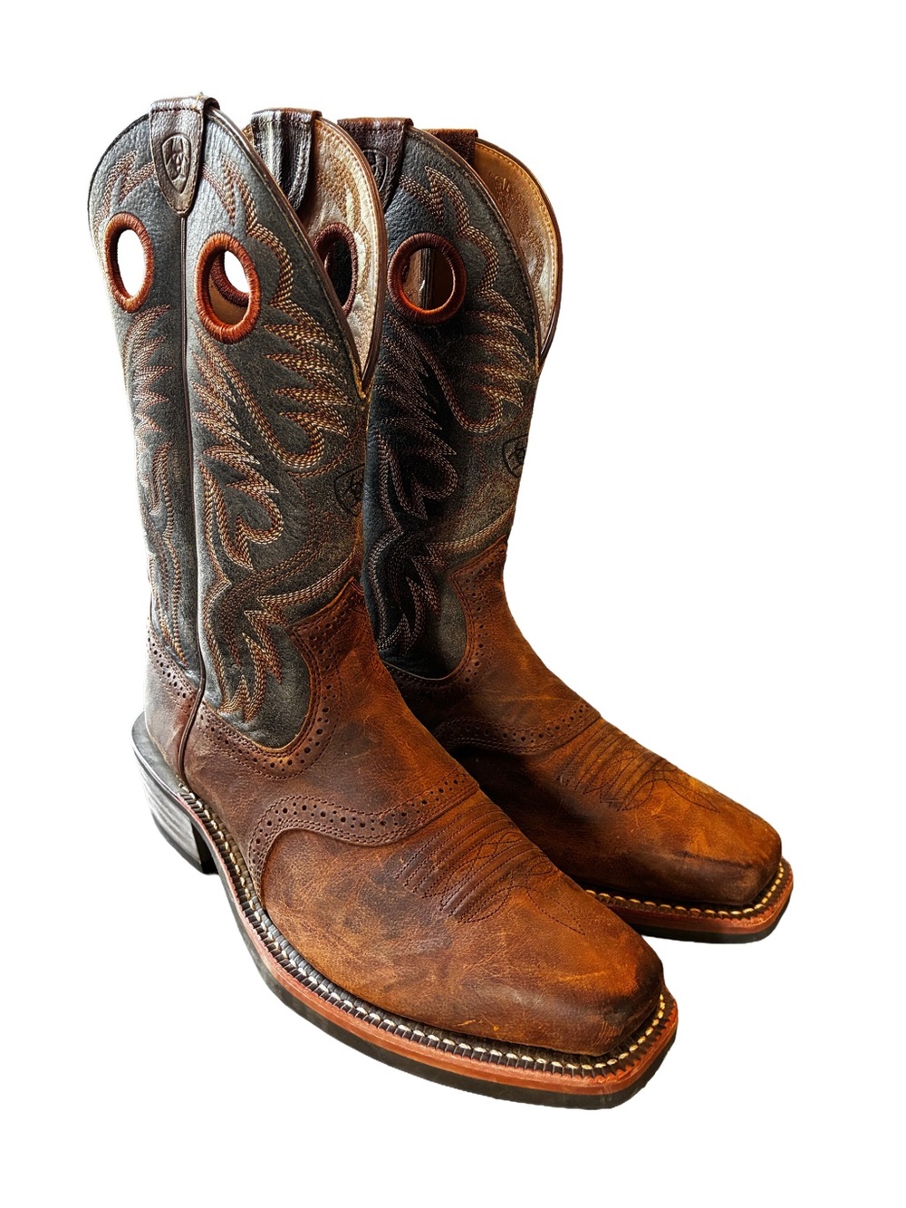 Ariat Heritage Roughstock Square Toe Cowboy Boots | Men’s 9 D
